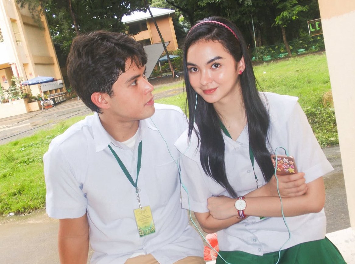 kaiisha_'s tweet photo. “Happy first day ng pagiging yearner ngayong First Sem!”

NAGSISIMULA NA TALAGA 😭😭😭 
#FirstSem https://t.co/voNtfsH9jO