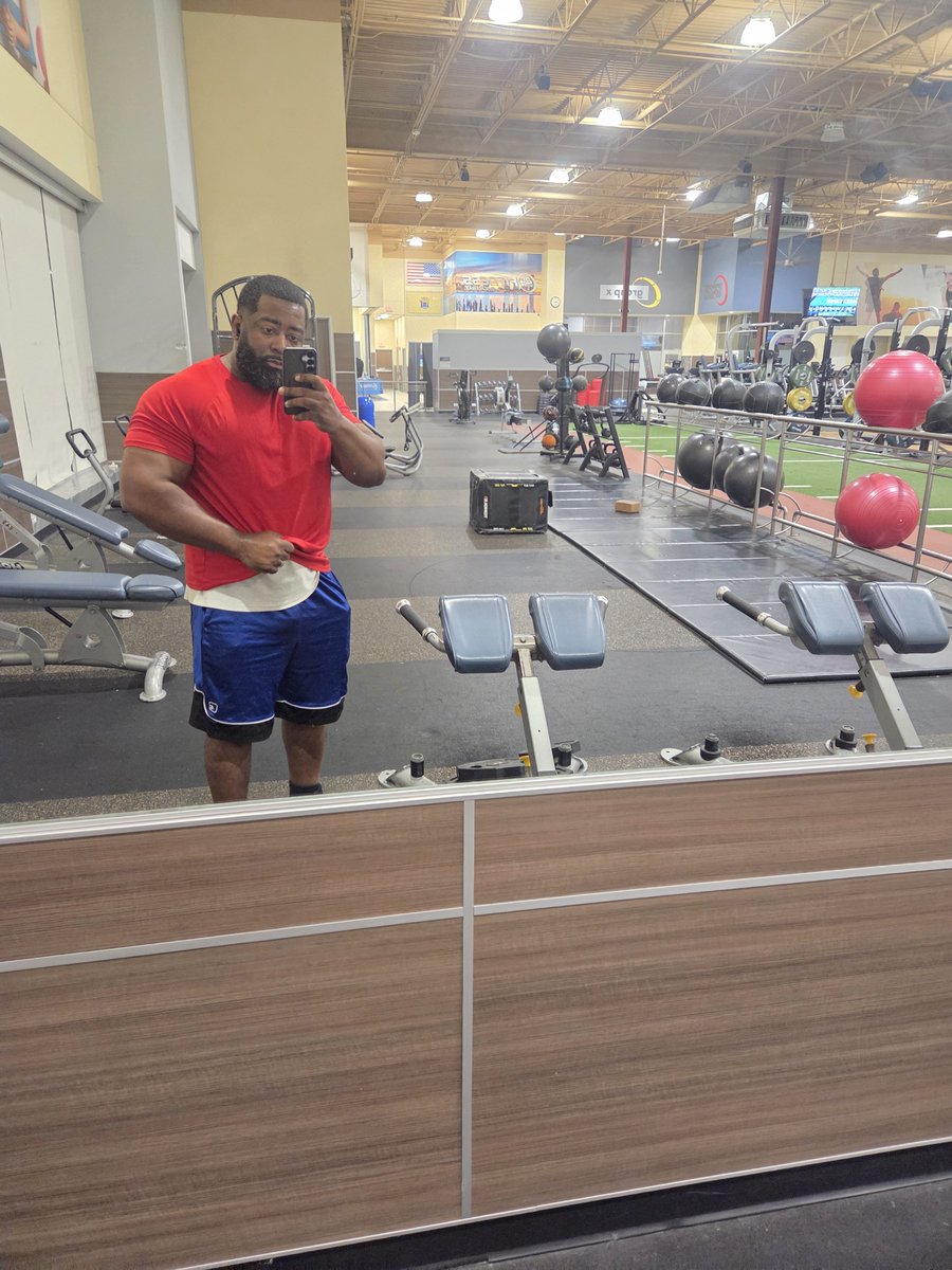 DanielThom99332's tweet photo. @HaleytheMG Wanna work out with me? https://t.co/kssY5rvM4p