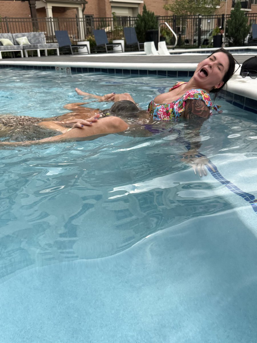 Gabbyshines369's tweet photo. @ronivalentinexo a little too much fun in the sun! https://t.co/A2Ahv4RaYn