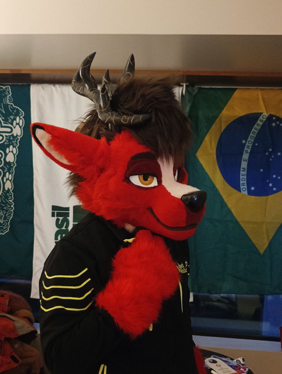 OCervovermelho's tweet photo. É eu perdi minha outra conta ! se vc me seguia da um help https://t.co/xuMNNi9YAk