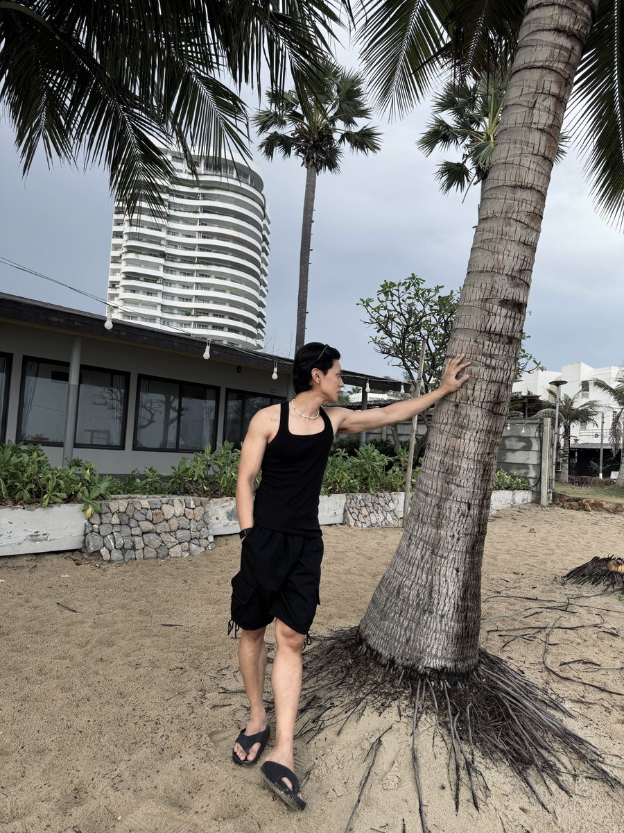 tanburanrat's tweet photo. 🌊🫣 https://t.co/iSB5nNvcmF