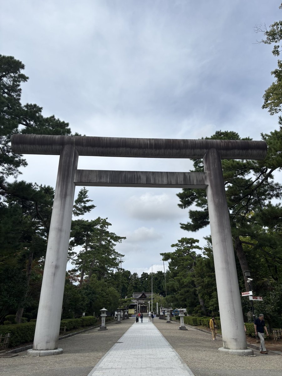 bradewarks's tweet photo. 鶴岡公園に行き散歩。
鶴岡城跡という事で石垣の名残などが。
敷地内に神社等が点在していた。
まぁ特に何もない散歩コースのような場所だった。 https://t.co/cuaT84PBzZ