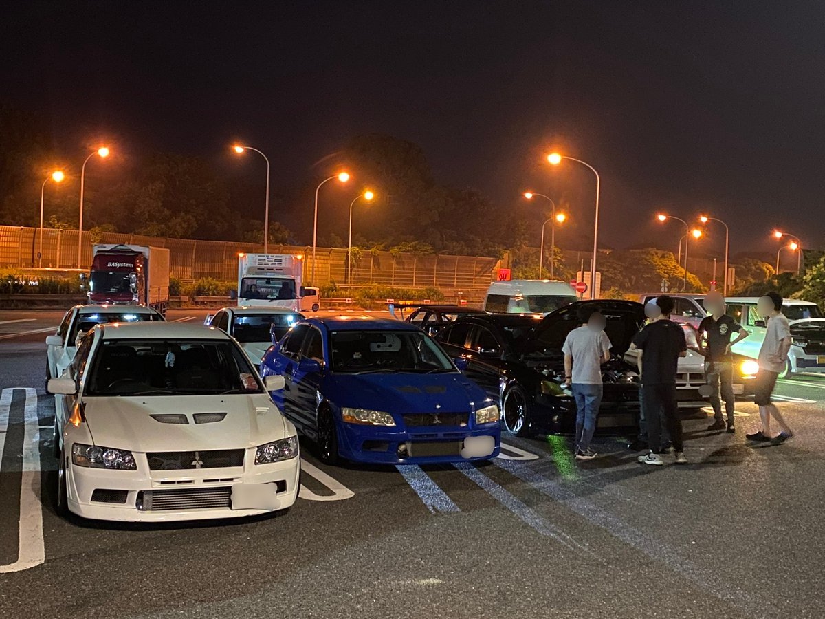 SDRGVJ21's tweet photo. #これを見た人は無言で好きな三菱車の画像を貼る 
ミタラシ号博覧会
こういう夜のふとしたシーンが好き https://t.co/HIN0gEkscc
