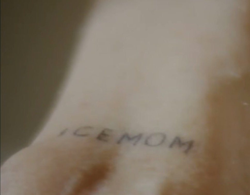 DailyRapFacts's tweet photo. Drake's mom Sandi Graham got an 'ICEMOM' tattoo 👀🫂 https://t.co/y0AJOz1gAr