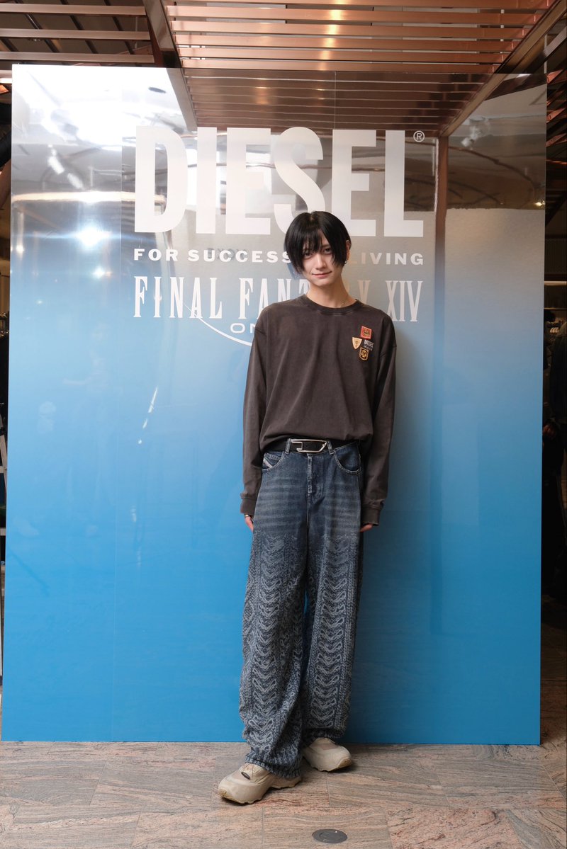 ten_441's tweet photo. DIESEL × FINAL FANTASY XIV お邪魔してきました！
本日から伊勢丹新宿店でポップアップスタートです！作中で活躍するメインキャラのプリントTシャツや、国旗をモチーフとしたジュエリーが登場しています！どれもかわいかった。。( ^꒳^ ) https://t.co/pk7u28FphK