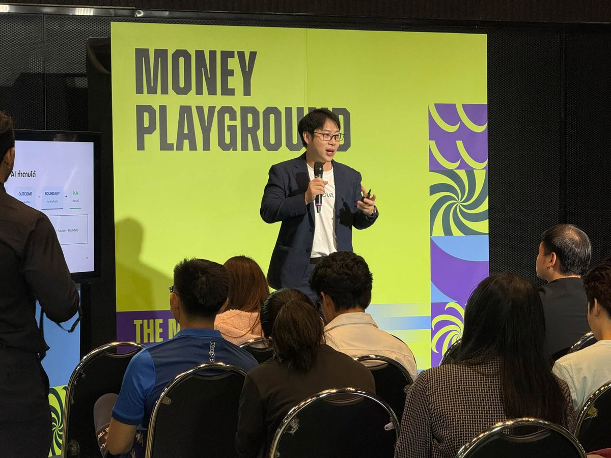 9CATGROUP's tweet photo. A packed hall until 8 PM on a Saturday

Great to see how much energy there is around finance, investing, and digital assets in Thailand at #MoneyFest2026 by Thairath Money.

Our CEO of 9 CAT GROUP, @pipat9cat  joined the event with AiROVA for Business, TDA and AstroNeko, including our hands-on “LEVEL UP YOUR PORTFOLIO: AI x Blockchain” workshop on using AI with on-chain plus off-chain portfolio data

Great people, great conversations, and a strong financial ecosystem to keep building with!

#9CATGROUP #AiROVA
