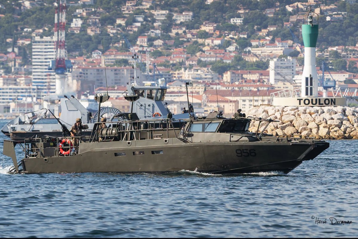 top_force's tweet photo. ⚓️🇫🇷🇸🇪 #FORFUSCO #VFM Vedettes des fusiliers marins @MarineNationale : le modèle CB90 vedette d'assaut @Saab acté, le contrat en attente de signature https://t.co/omeZzYrfJw https://t.co/OTWvgIw967