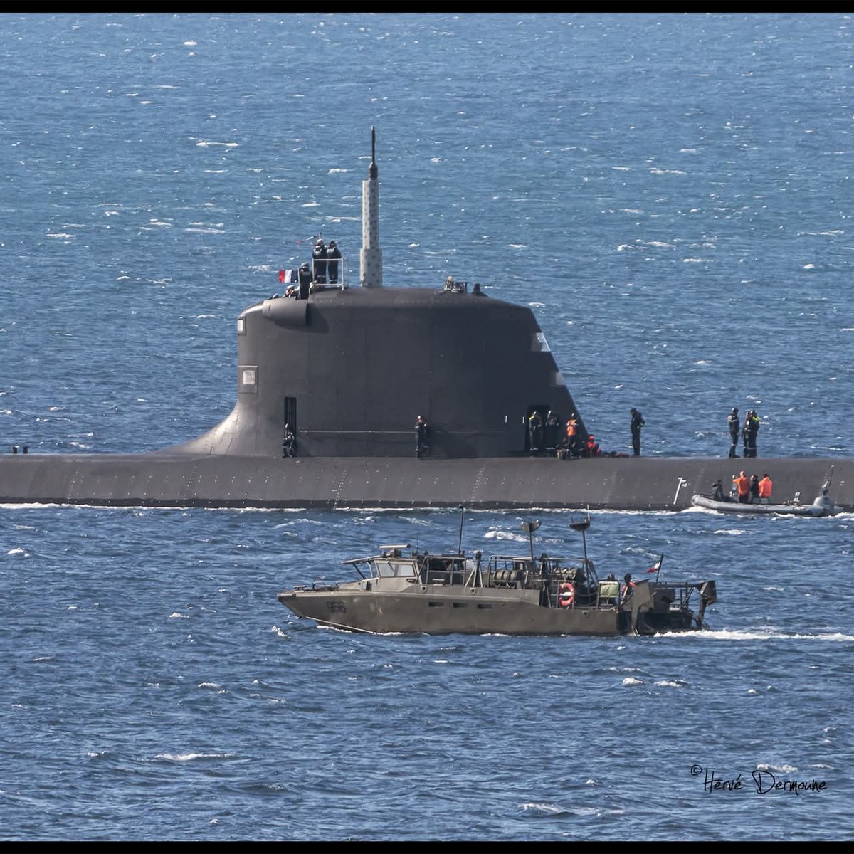 top_force's tweet photo. ⚓️🇫🇷🇸🇪 #FORFUSCO #VFM Vedettes des fusiliers marins @MarineNationale : le modèle CB90 vedette d'assaut @Saab acté, le contrat en attente de signature https://t.co/omeZzYrfJw https://t.co/OTWvgIw967