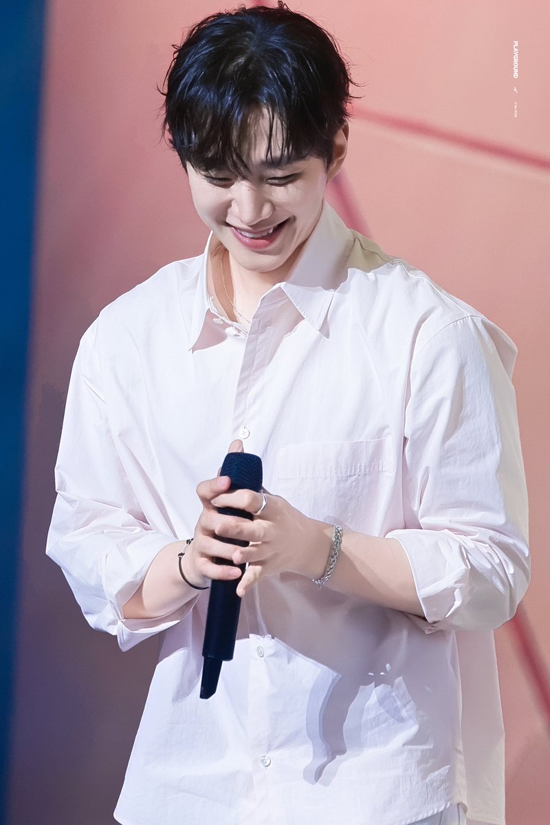 playground_nat's tweet photo. 260912 LEE JUNHO FANMEETING in Seoul 'AUTUMN NOTE'  💞🎀💓 

#준호 #이준호 #JUNHO https://t.co/XmWoCVVPeu