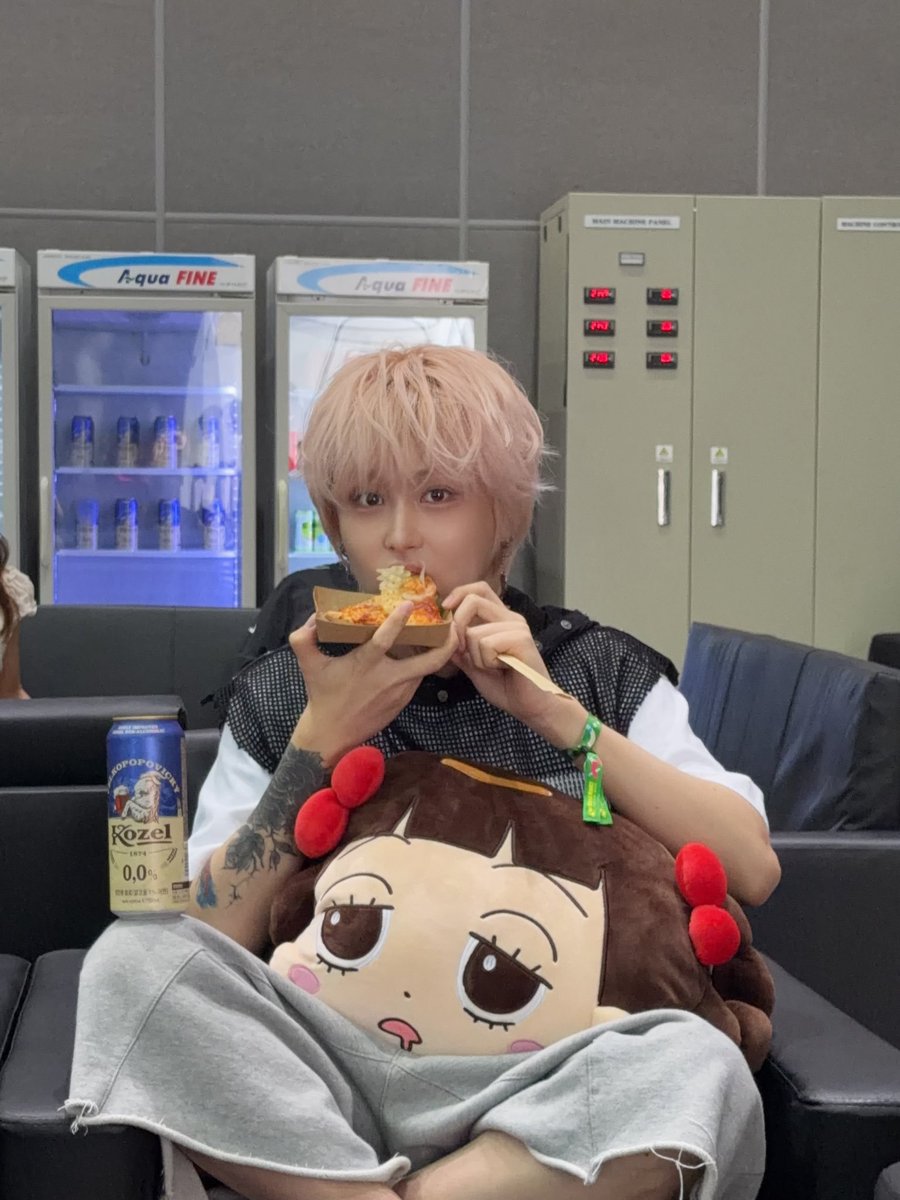 giawook's tweet photo. @ohxeungmin @nyangjungsu https://t.co/JttByGwnVX