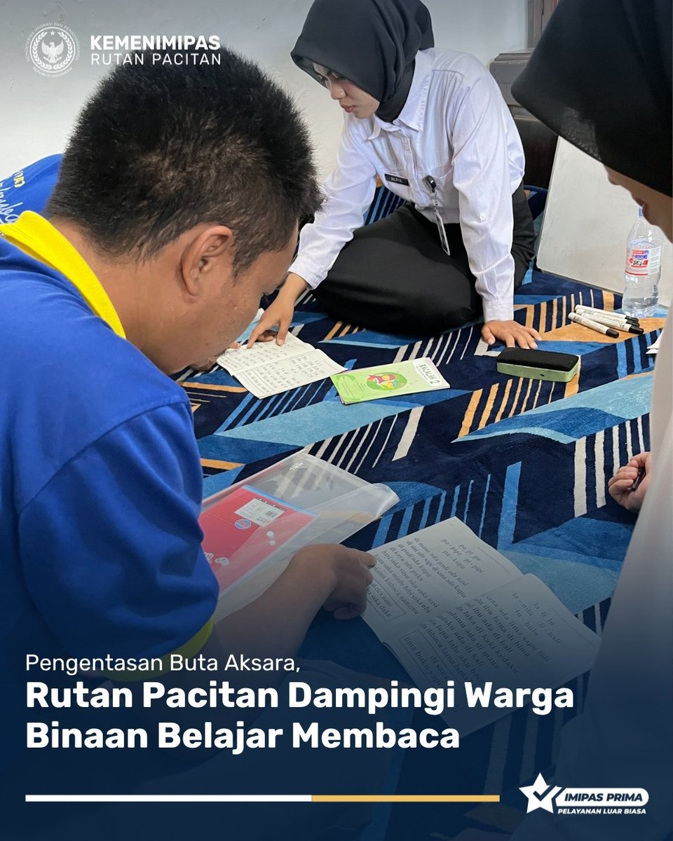 Rutan_Pacitan's tweet photo. Pengentasan Buta Aksara, Rutan Pacitan Dampingi Warga Binaan Belajar Membaca https://t.co/RzmLdoaaAw