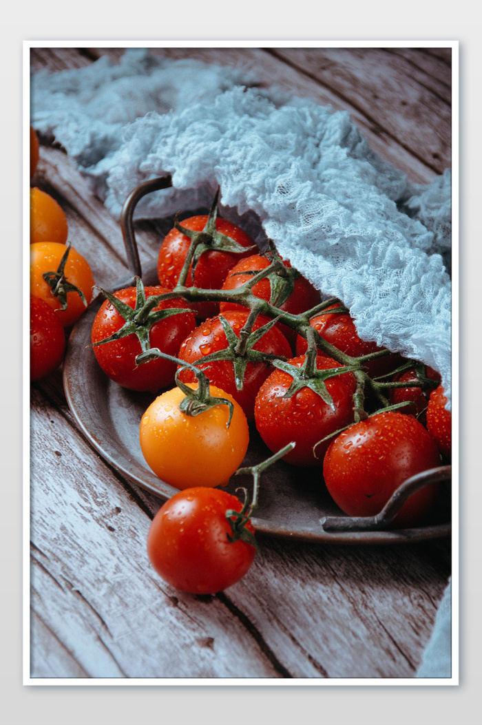 ailec523208's tweet photo. Just tried the new organic cherry tomatoes at the local farmers' market—burst with sweet, tangy juice, zero weird aftertaste! Perfect for summer salads or snacking straight. https://t.co/j06KiWqiG3