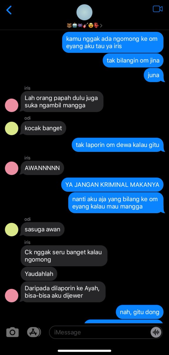 naskahmerona's tweet photo. #awodiris edisi mau nyolong mangga
dari semesta keluarga
one tweet au https://t.co/KzEmbkuORn