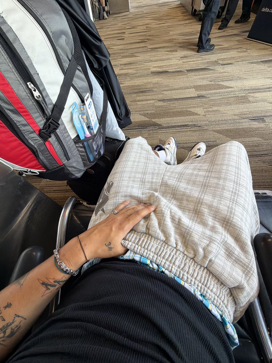 MagixWrld's tweet photo. 🇧🇪 I’M COMING. PRS WIN @ GLOBALS🏆 https://t.co/EZNR8QAn4v