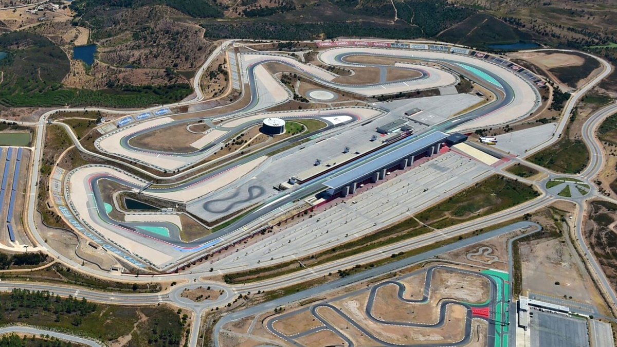 F1GuyDan's tweet photo. 🚨 REMINDER - There are two amazing tracks that will return on the 2027 F1 calendar

🇹🇷 Istanbul
🇵🇹 Portimao

LFG. https://t.co/majqxPX3qI