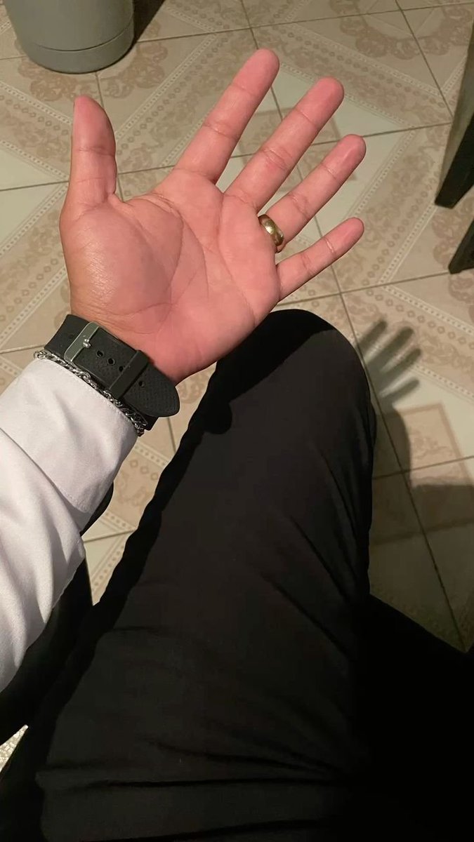 ru_ohane's tweet photo. ابشرك بان القادم في حياتك يحمل لك مرحلة مختلفة عن كل ما مضى وان امامك ابوابا من الخير لم تفتح بعد
#fyp https://t.co/6dYu8iAwIi