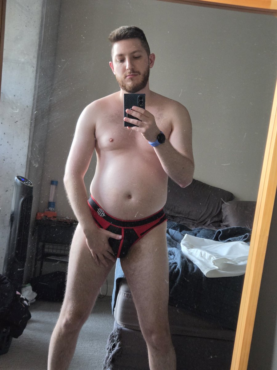 Scottyzthotty's tweet photo. Who wants it https://t.co/aiJjUPyBUV