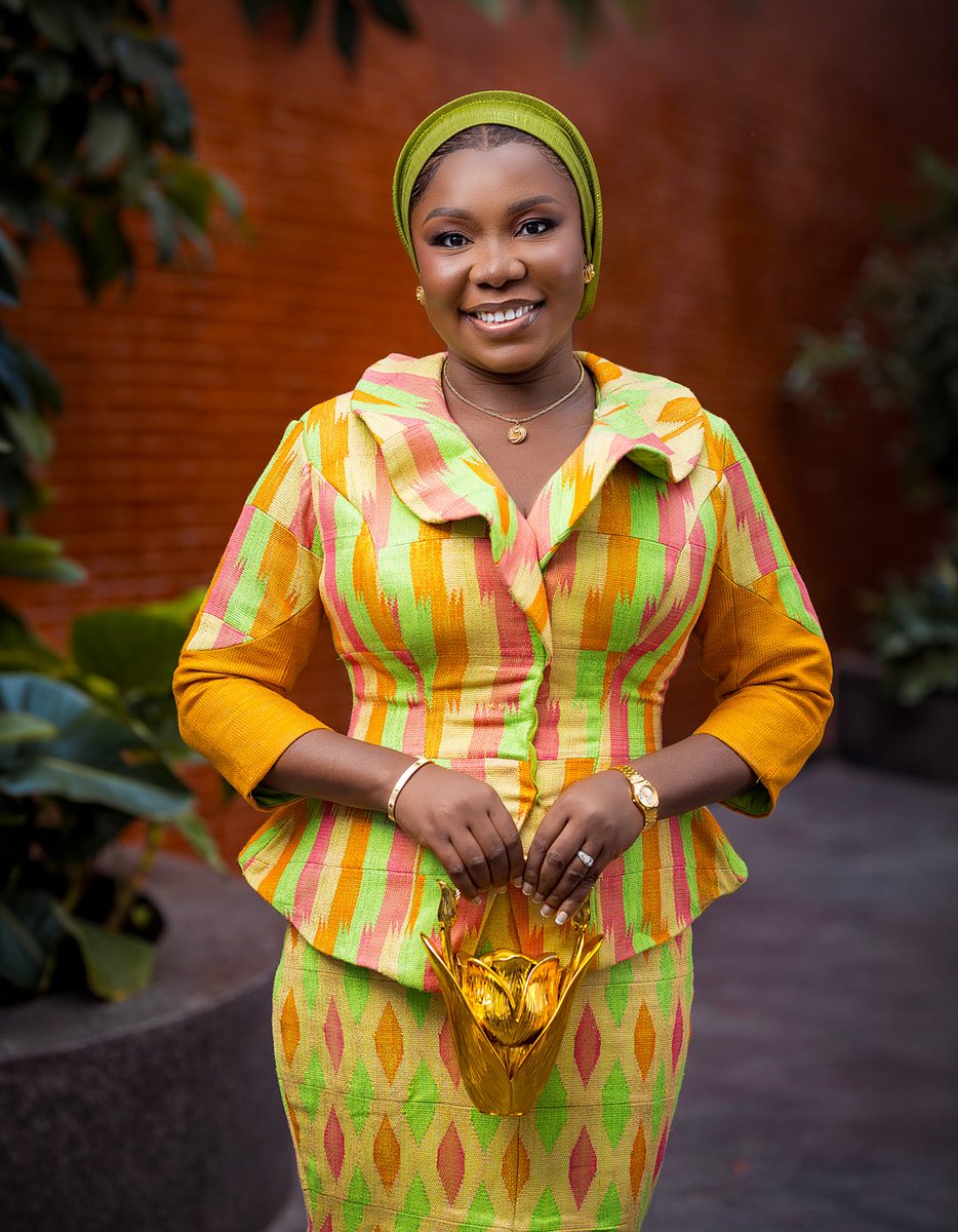 Fatimatu_A's tweet photo. As I turn 40 today, my next chapter is not in pursuit of potentially Pyrrhic victories.
LIFE is enough!
GOOD HEALTH  is enough!
PEACE OF MIND is enough!
Allah has done enough for me already and I celebrate in utmost humility and gratitude. 
I am 40 & favored.
I am 40fied!
God is the greatest!!!