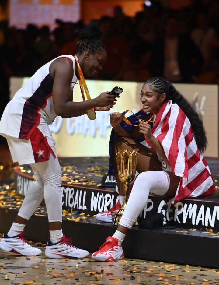 AngelReeser8ju's tweet photo. Thank you God, every dream came true, Not on my time, but the time You knew.

Came for one thing, I'm leaving with Gold, Keep writing me off, that story gets old.

Back to the A, got more to unfold-Dreamers here we come, we got a lot more goals. https://t.co/LzOlrLZZyN
