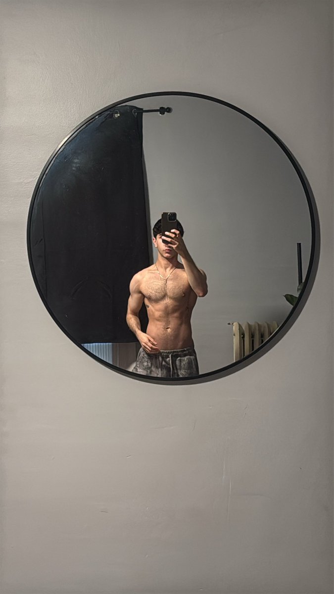 dguzz_xxx's tweet photo. Looking for collabs! DM me💙😈 https://t.co/nO7UoN0Aaq