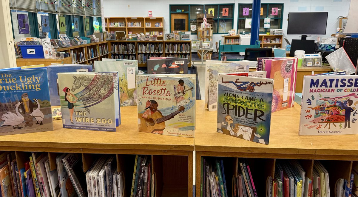 LoriTecler's tweet photo. Celebrating Dot Day in the library with a display featuring people who used creativity to make their mark. #SchoolLibrary #kidlit https://t.co/BFFWfcL6lU