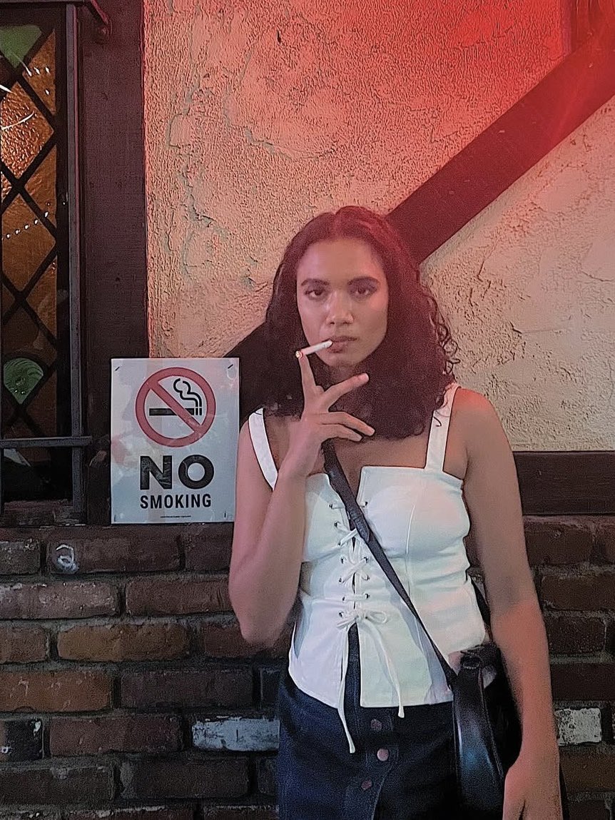 supriyafiles's tweet photo. CAN YUO PUT THAT OUT ON ME 🚬 https://t.co/fHXXMMp8OL