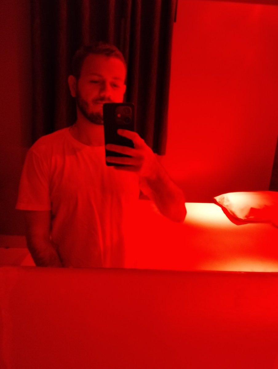 RobsonSilv74190's tweet photo. #Vermelho https://t.co/5p94TtqBeV