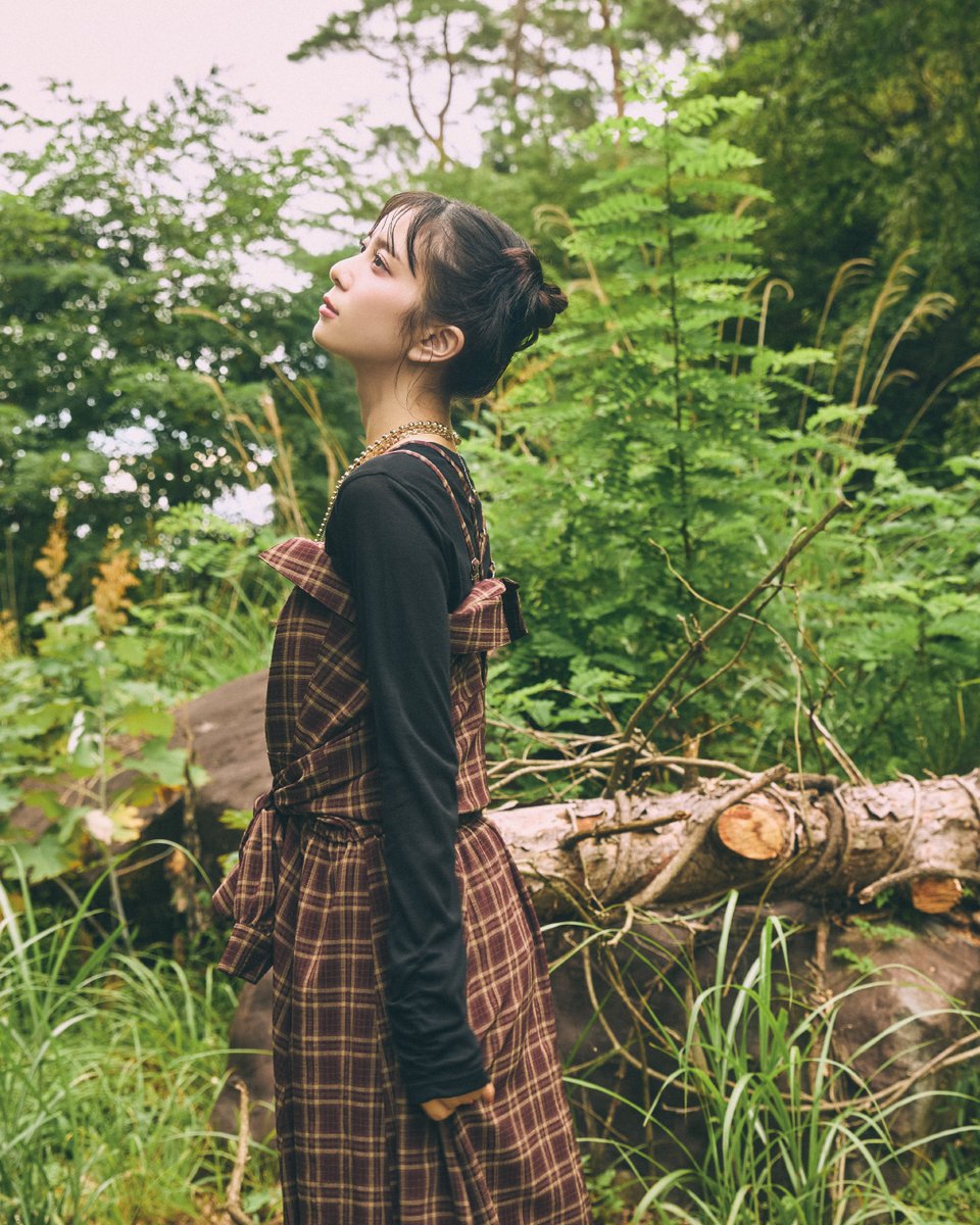 earth_1999's tweet photo. JUST AS I AM
ありのままの私で

earth music&amp;ecologyの秋冬ビジュアルに
井上玲音さんが登場！
全15コーディネートの
特設ページも本日公開！
＃earthmusicandecology #アースミュージックアンドエコロジー ＃井上玲音 https://t.co/aiUcKJiGd1