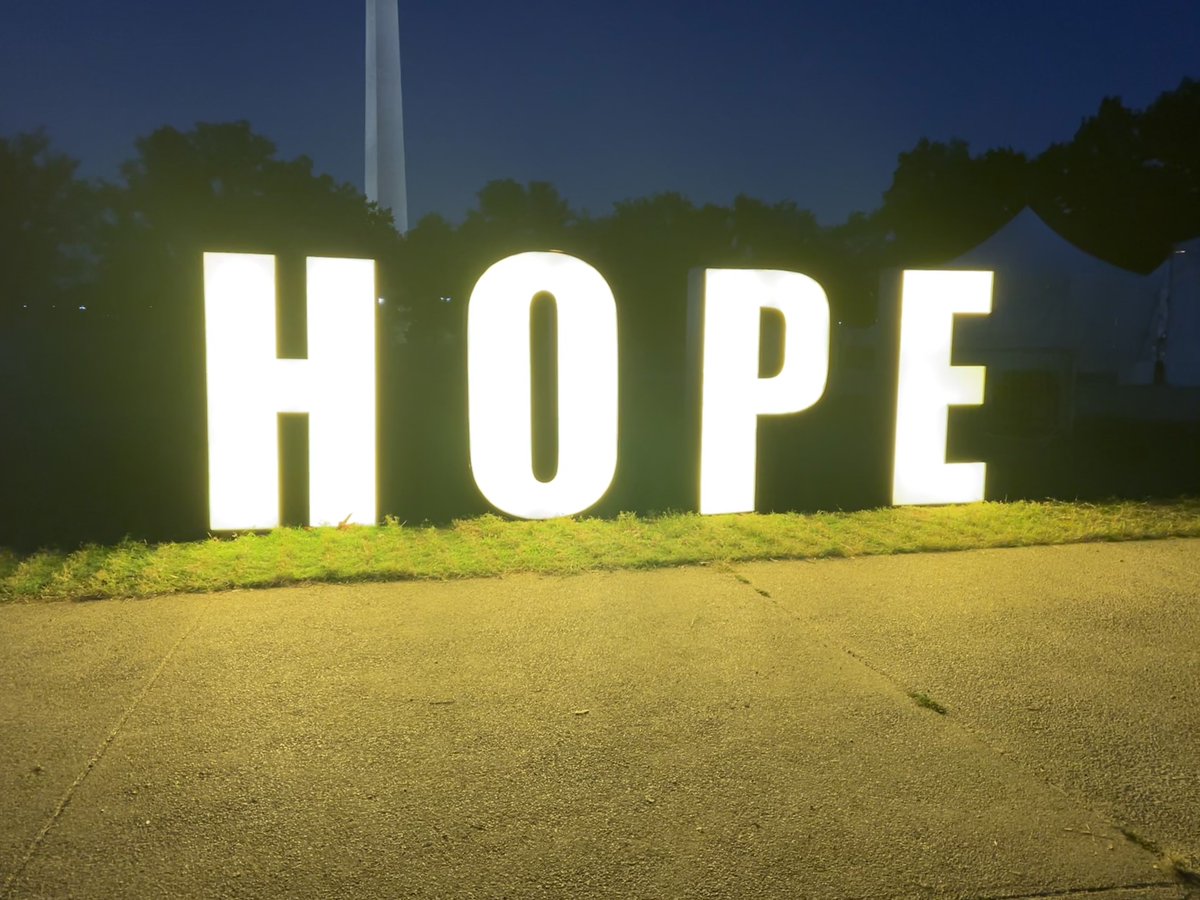MoultrieLee's tweet photo. Last night was a good opportunity to walk around Washington and take in some of the Lights of Hope displays throughout the city.

Each light represents a story, a family and a reason to keep advocating. Grateful to be here with @ACSCAN  and looking forward to continuing the work. https://t.co/v5ihADC80q