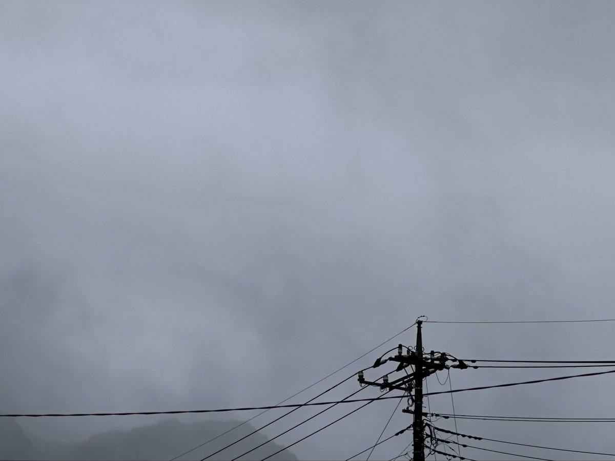 Wind_Sky_358's tweet photo. #2026_Sep_16
.
またまた雨の降る朝
いや雨の1日になりそうだ
それに楽しみにしていた
秋祭りも打ち上げ花火も
たぶん中止
こんな秋は初めて
愛しい君は
今日も雨雲の向こう
あの日から
僕の傍には居ない
君からの便りと
温もりを
今日も待っている
.
#祭りの終わり
#REKID
https://t.co/AN5hDksNTE https://t.co/VxqZz3CDvm