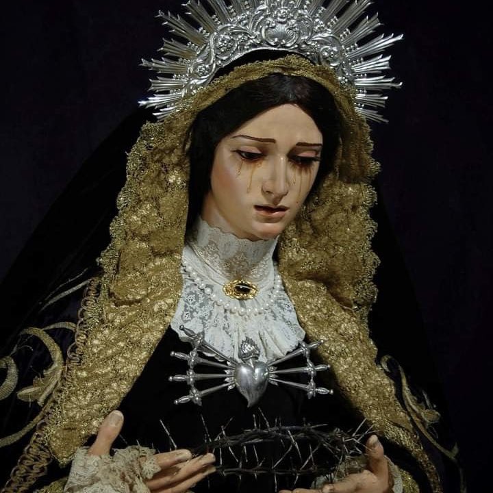 podlobers's tweet photo. O clipe de Aurora foi lançado no dia de Nossa Senhora das Dores, mas o que isso pode significar? Segue o fio. https://t.co/nQckjwkje8