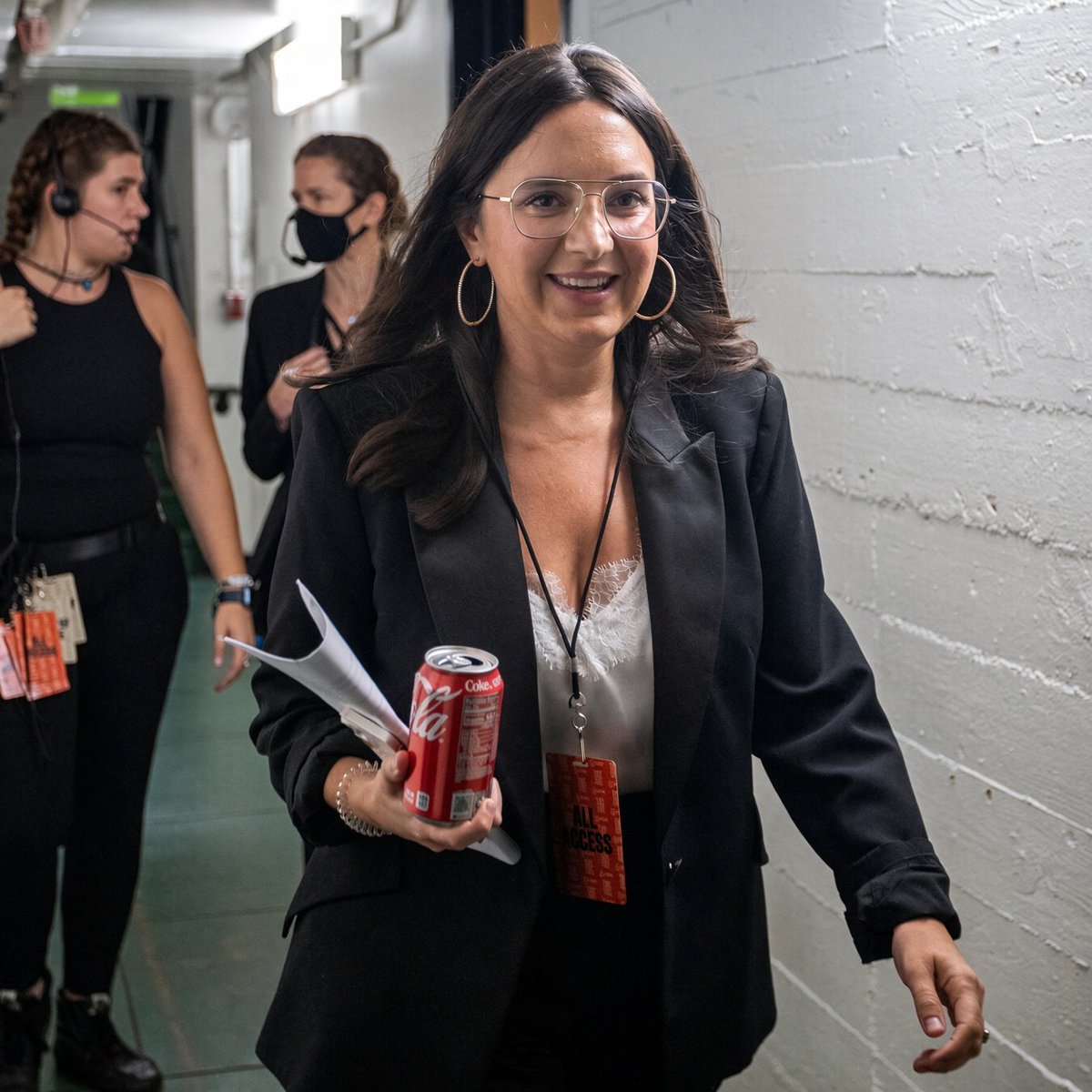 maddenifico's tweet photo. It's official: Bari Weiss needed just 11 months to gut the oldest, most revered, and most-watched newsmagazine in history.

On Tuesday the final Nielsen numbers for the season debut of 60 Minutes landed like a brick. Viewership cratered 21%. The collapse arrived after veteran producers and correspondents were purged, and after Weiss and her boss, Paramount CEO David Ellison, turned the legendary broadcast into an unwatchable, fascist-friendly propaganda mill for the authoritarian Trump regime.

The ticking stopwatch now sounds like a funeral dirge.