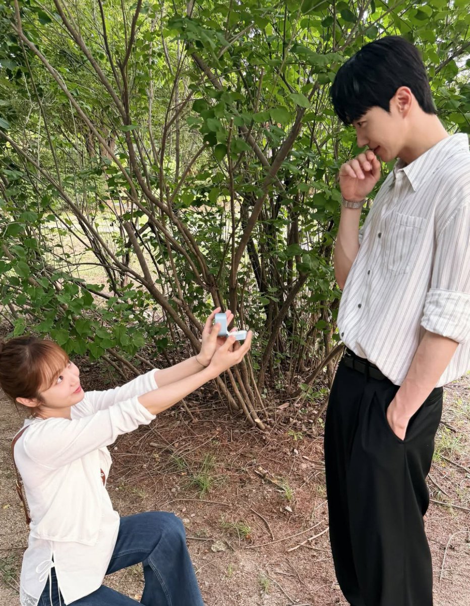 OurBeenNozu's tweet photo. That same afternoon, Daerum and Hagi got married 🤭❤️
#MyBiasMyBoss #KangHoon #KimHyeJun https://t.co/E7P6U0NCA0