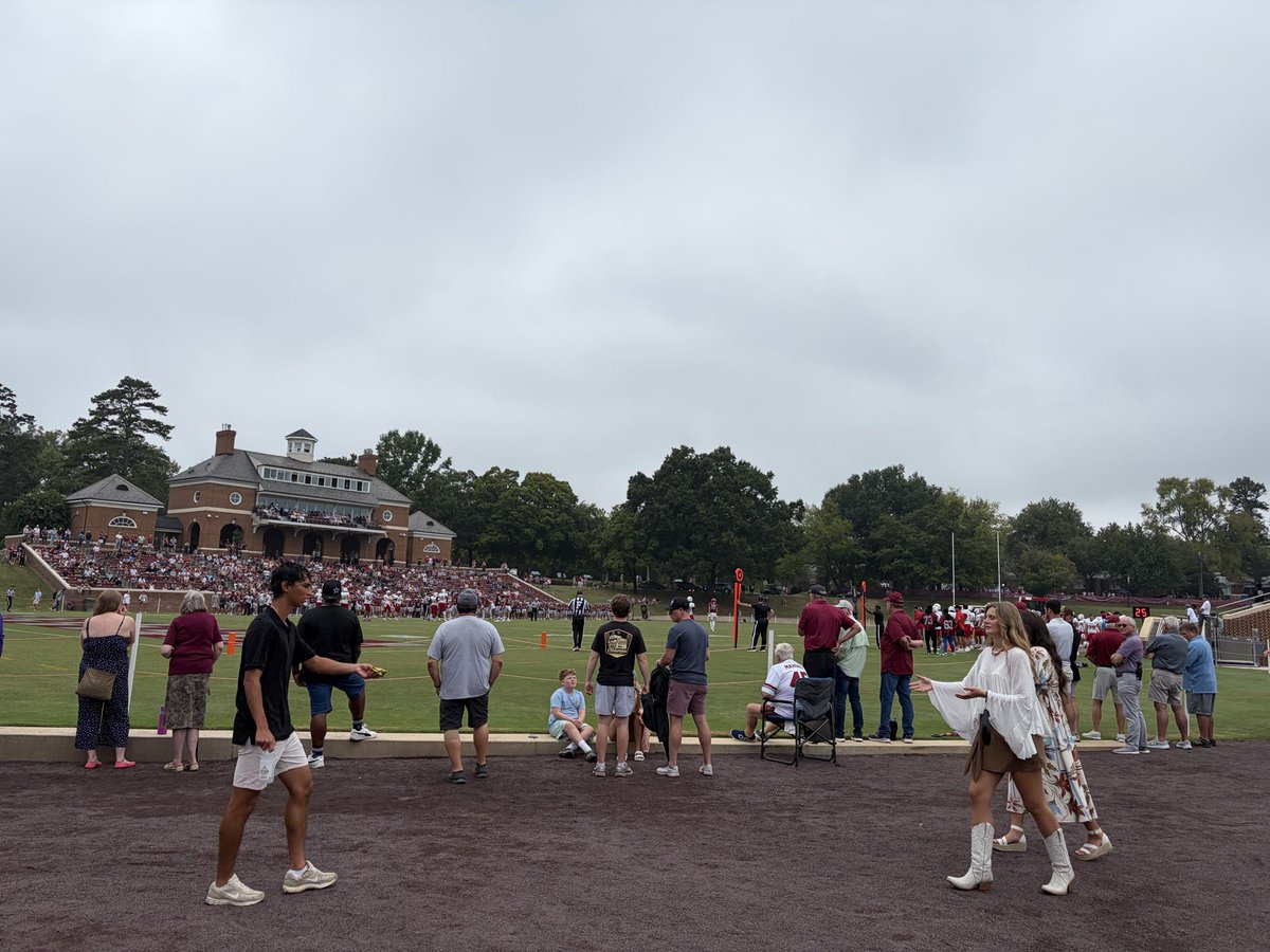 HSC_Baseball's tweet photo. The fall semester has been great and we haven’t even started baseball yet!!
✔️ Team camping trip
✔️ Football Saturdays https://t.co/UIFYHAhQu0