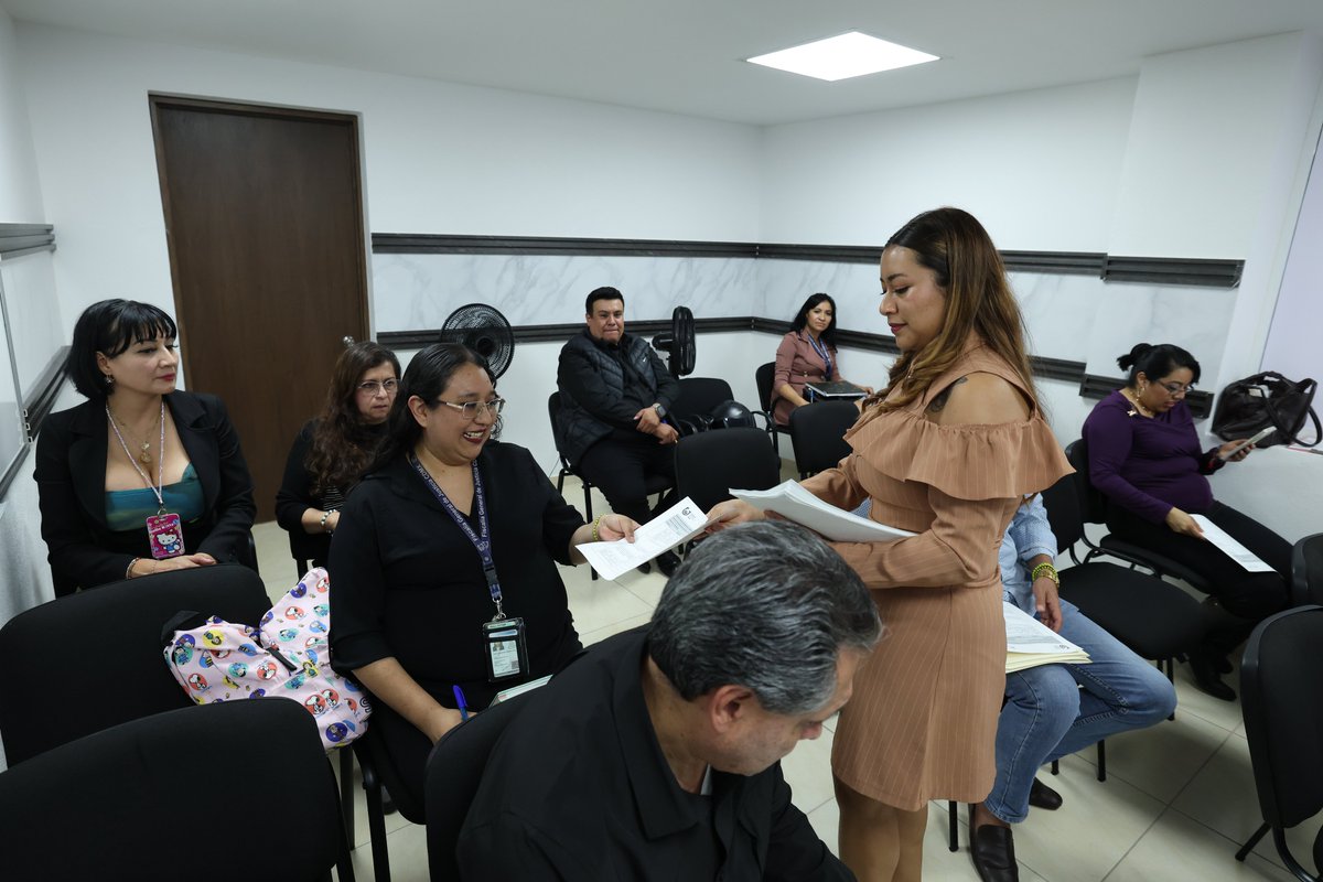 IFP_CDMX's tweet photo. 🧵1/2  El #IFPES, casa de estudios de la @FiscaliaCDMX , capacitó a asesoras y asesores jurídicos de la Coordinación General de Atención a Víctimas con el curso "Atención especializada a grupos vulnerables", https://t.co/HRflesHcSp