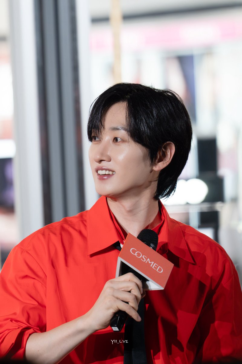 YII_lv1's tweet photo. 𝟤𝟨𝟢𝟫𝟣𝟧 𝗖𝗢𝗦𝗠𝗘𝗗 𝘅 𝗦𝗨𝗣𝗘𝗥 𝗝𝗨𝗡𝗜𝗢𝗥-𝗗&amp;𝗘
.
橘色兔兔出沒注意‼️ꪔ̤̥
.
#EUNHYUK #은혁 
#superjuniordne #슈퍼주니어 https://t.co/tURtfIddaB