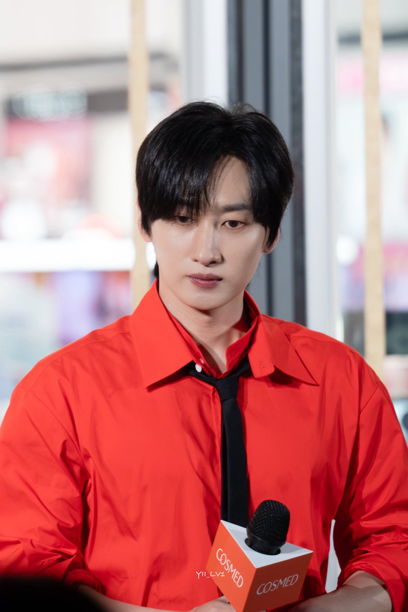 YII_lv1's tweet photo. 𝟤𝟨𝟢𝟫𝟣𝟧 𝗖𝗢𝗦𝗠𝗘𝗗 𝘅 𝗦𝗨𝗣𝗘𝗥 𝗝𝗨𝗡𝗜𝗢𝗥-𝗗&amp;𝗘
.
橘色兔兔出沒注意‼️ꪔ̤̥
.
#EUNHYUK #은혁 
#superjuniordne #슈퍼주니어 https://t.co/tURtfIddaB