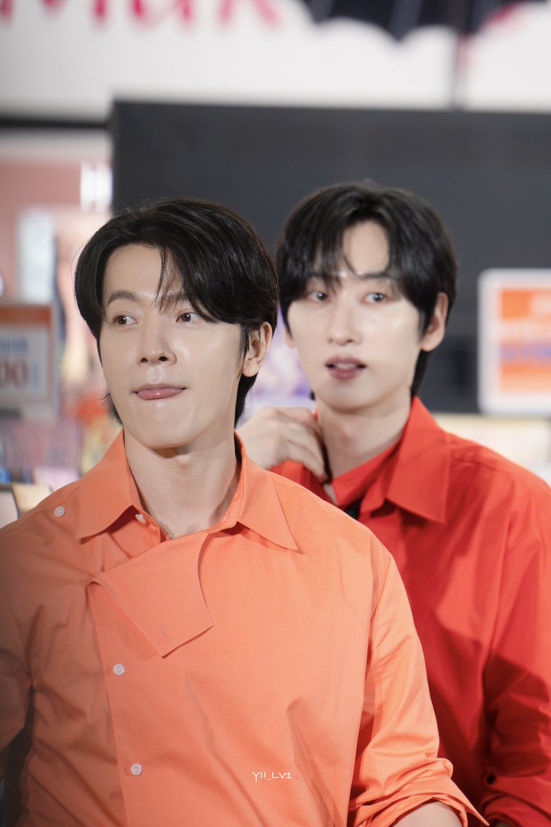 YII_lv1's tweet photo. 𝟤𝟨𝟢𝟫𝟣𝟧 𝗖𝗢𝗦𝗠𝗘𝗗 𝘅 𝗦𝗨𝗣𝗘𝗥 𝗝𝗨𝗡𝗜𝗢𝗥-𝗗&amp;𝗘
.
海笑起來真的超可愛 ˊ ᵕ ˋ
.
#DONGHAE #동해 
#superjuniordne #슈퍼주니어 https://t.co/eXuqiPjwrE