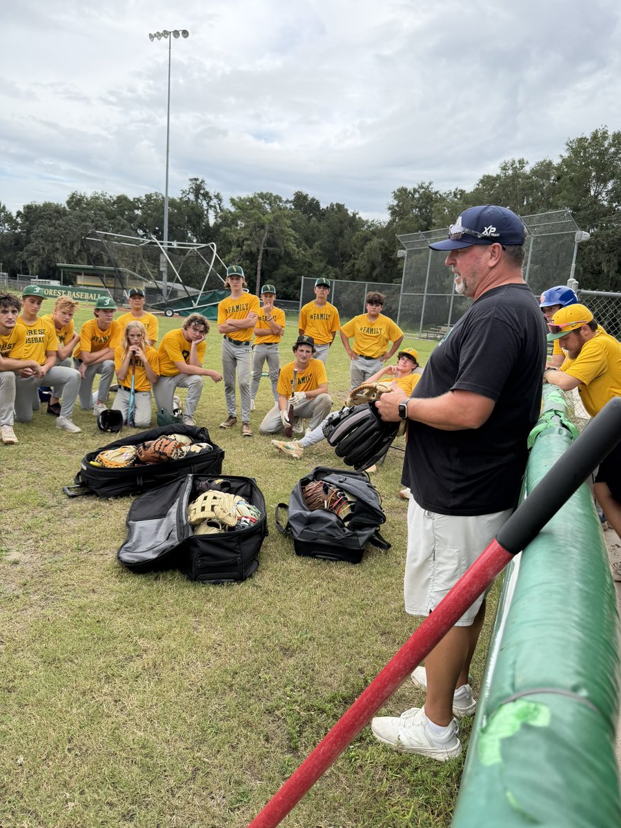 FHSBaseballNews's tweet photo. A special thank you to @44procustom for coming out today and showing our guys the latest of their new bats and gloves! Proud to be sponsored by such a great organization! https://t.co/o8SS70k8W5