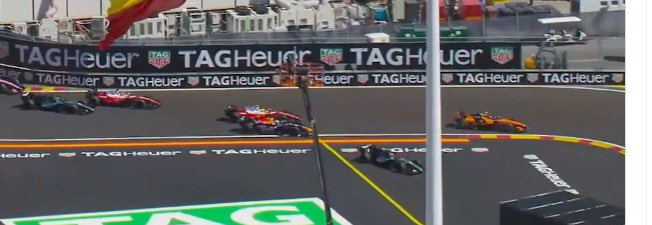 nimmo1108's tweet photo. @BennetonF1Team @000_beng he kinda did https://t.co/JcfxZP8A2v