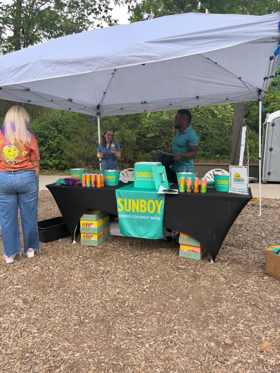 CathleenEhkuy's tweet photo. Thank you 1st Choice Tasters for the opportunity to work at Sips for Species. Supporting wildlife conservation and the zoo’s important work was truly meaningful. It was a blast, and I can’t wait to return next time. https://t.co/MqCUES6Go6