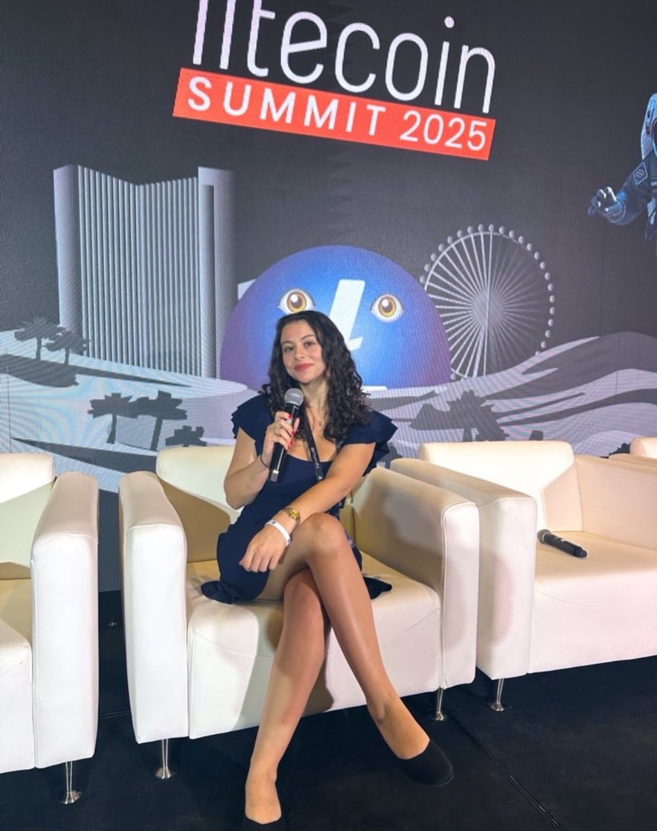 missteencrfv2p's tweet photo. the stage at Litecoin Summit in Las Vegas https://t.co/J5bGTN0z0C