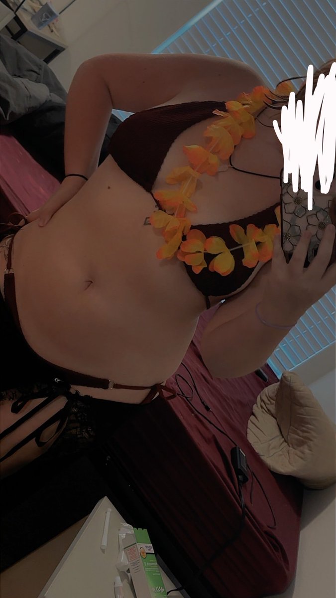 Graygray_day's tweet photo. She’s baaaackkk

#nsfw #txfreaks #goth #nsfwtwt https://t.co/dU2qOplHJH