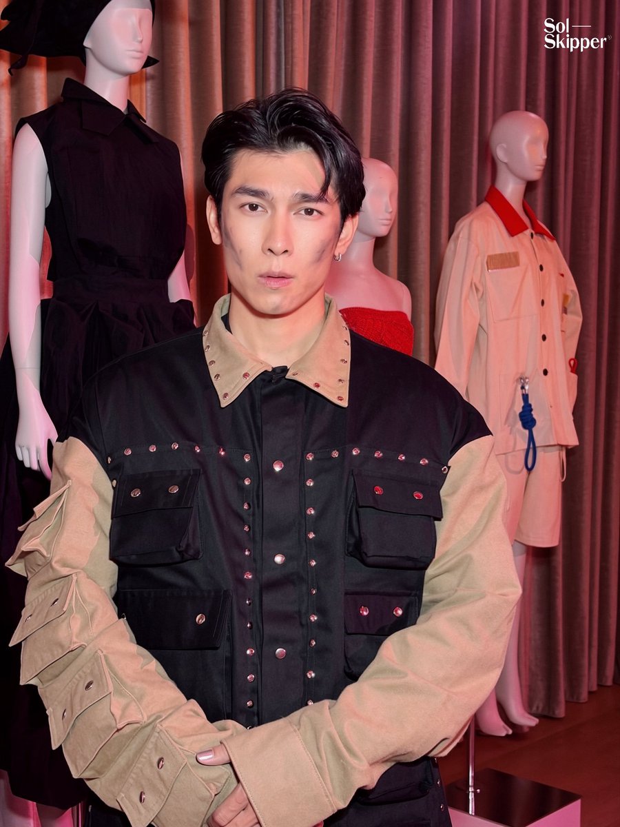 MewsuppasitTH's tweet photo. ดาเมจรุนแรง 😎⚡️

MEW ONE NIGHT IN BKK

@MSuppasit
#OneNightRunwayxMew
#MEWinNYFW2026
#OneNightinBangkokSS2027 https://t.co/aPhaWjW8b2