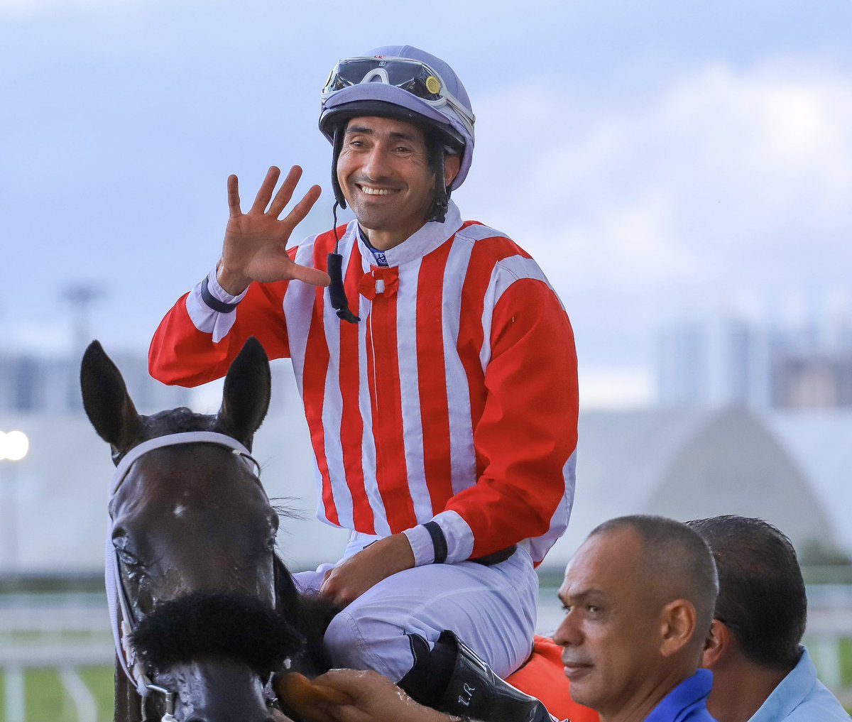 JFDAngelo's tweet photo. Oxar • Leonel Reyes • Jose Francisco D’Angelo 

#GulfstreamPark | #SunshineMeet | #HorseRacing https://t.co/7Y5Hrk2WB3