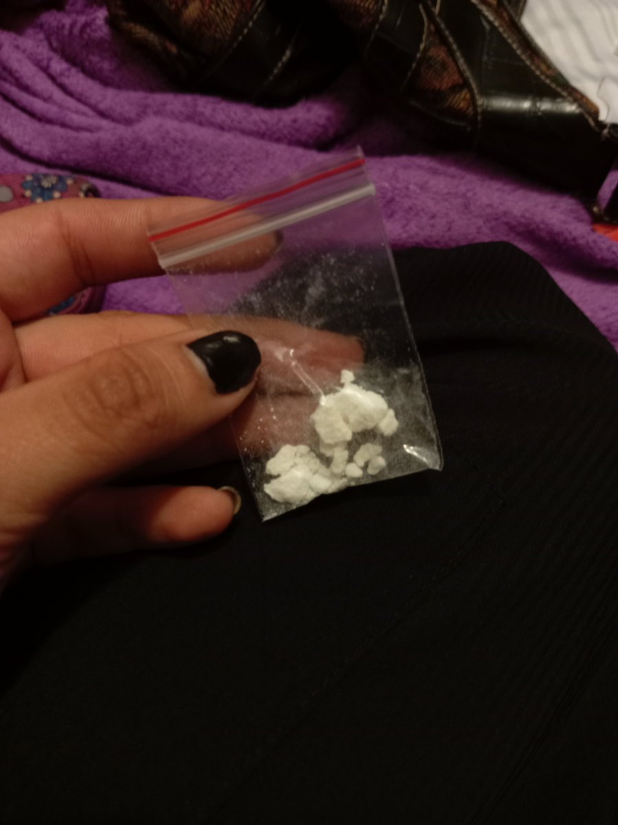 cokeababy's tweet photo. What do you prepare/setup before your about to sesh
Rocks from @TripsSwitch
#cokeslut #coketwt #drugstwt https://t.co/r1mUzWzmh6