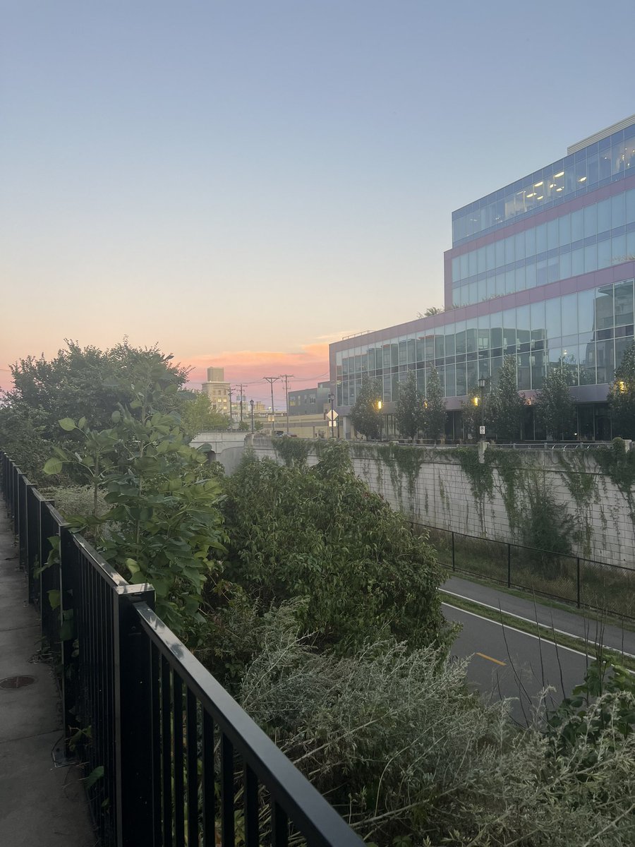 sombremia's tweet photo. i love my city https://t.co/nsEECEOosH