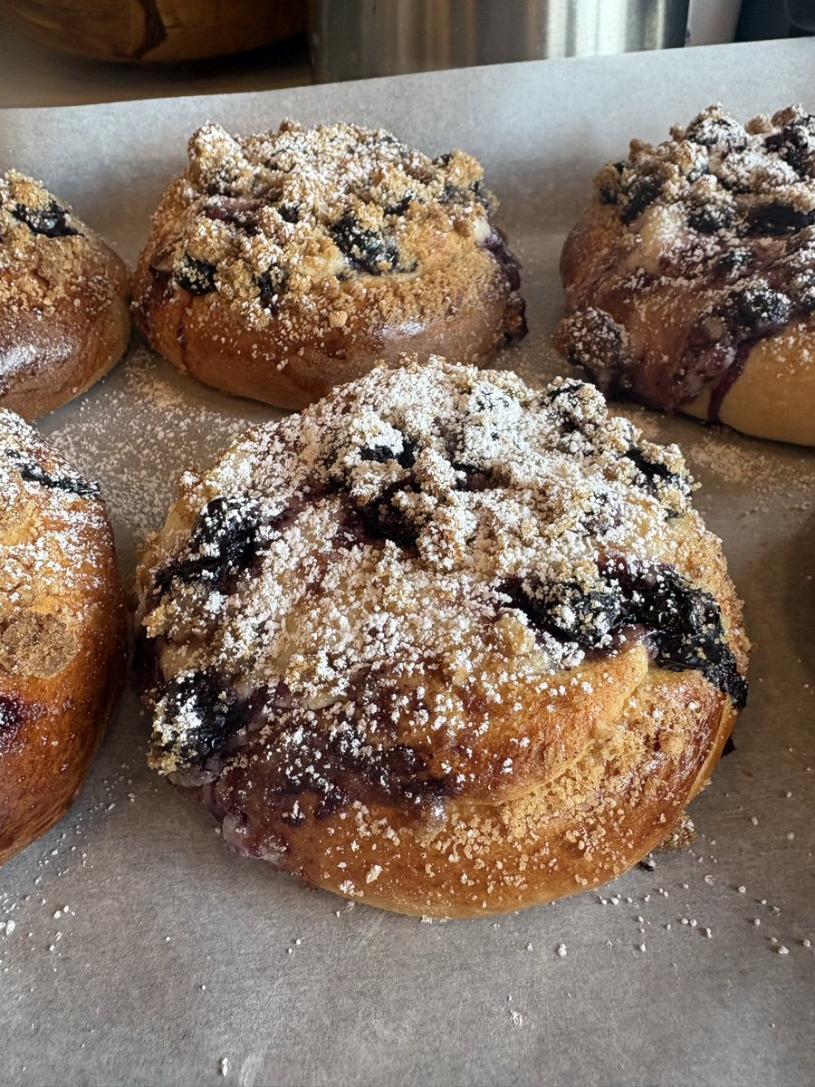 Helopoulos's tweet photo. A little offering I baked up for our small group https://t.co/7wdEaBK28Z