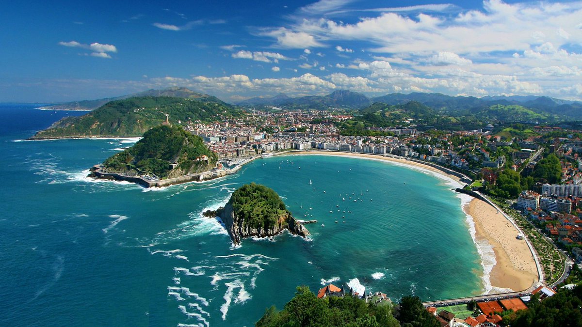 Blue_Parallel's tweet photo. Spain has more than 8,000 kilometers of coastline and is home to some of Europe’s most diverse landscapes, from Mediterranean shores to Atlantic cliffs and the volcanic Canary Islands. 🇪🇸 #Spain #TravelFacts #LuxuryTravel https://t.co/6JpF7wj7fS https://t.co/CnqZxYQG1O