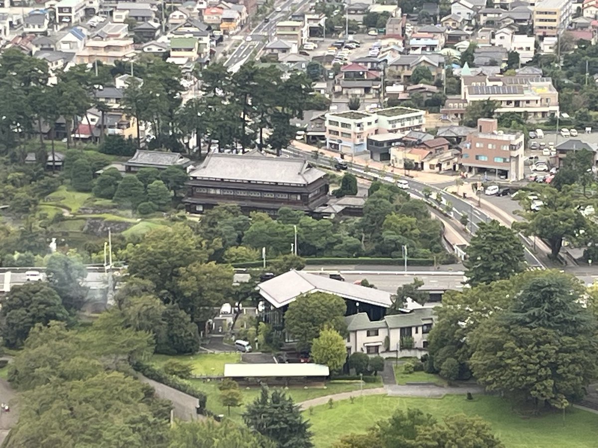 snow_sheep_'s tweet photo. #LACCOTOWER のMVなどでもおなじみの前橋臨江閣。現在工事中で中に入れないので、上から眺めてきました😃
終戦直前の前橋空襲の爆撃照準点が臨江閣にかなり近くてびっくり。よくぞご無事で…😭
群馬って、美味しくて、楽しくて、そして、とてつもなく美しい…😍 https://t.co/a2yJwCQdlb